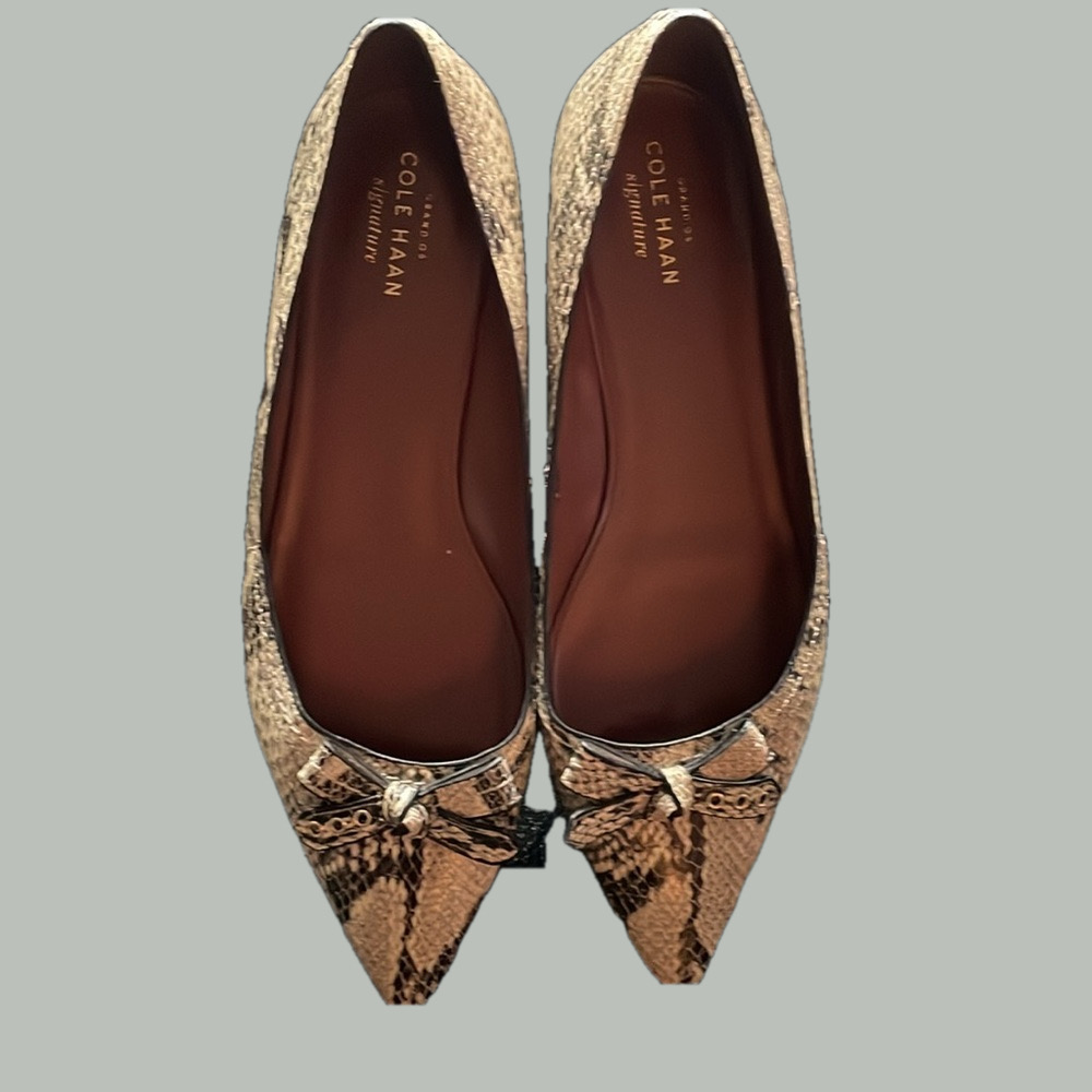 Cole Haan Alice Bow Flats Size 7.5B Snakeskin Elevated Casual Professional Chic - Picture 5 of 12